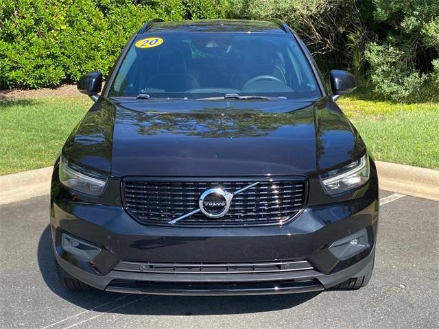 used 2020 Volvo XC40 car, priced at $22,163