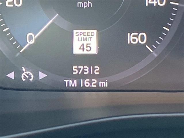 used 2020 Volvo XC40 car, priced at $22,163