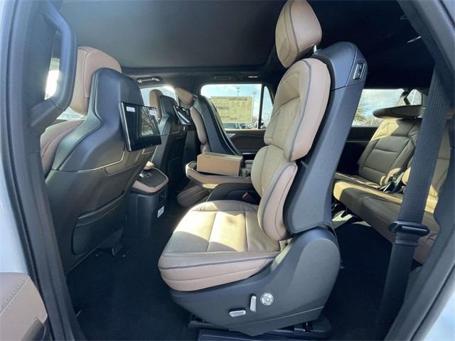 new 2025 Lincoln Navigator L car, priced at $121,585