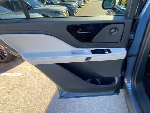 new 2026 Lincoln Aviator car, priced at $69,701