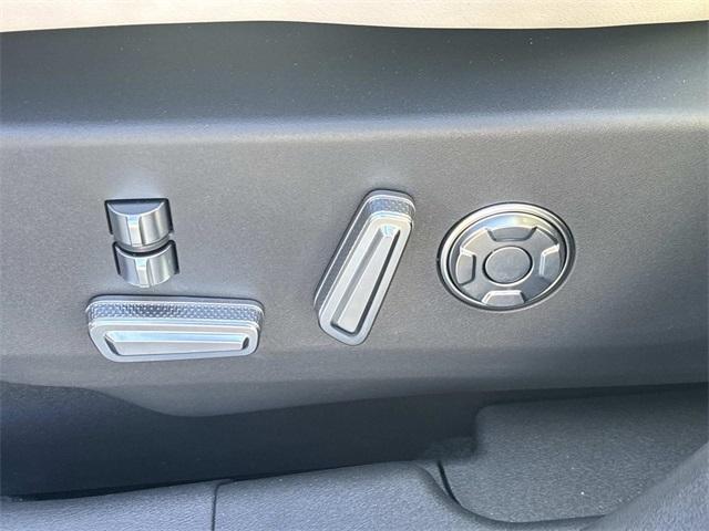 new 2026 Lincoln Nautilus car, priced at $70,061