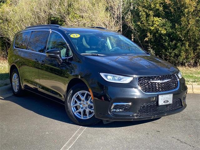 used 2022 Chrysler Pacifica car, priced at $20,579