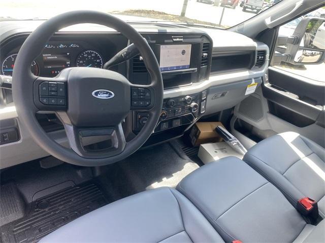 new 2025 Ford F-450 car, priced at $67,766