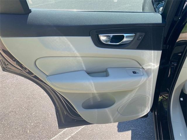 used 2020 Volvo XC60 car, priced at $24,725