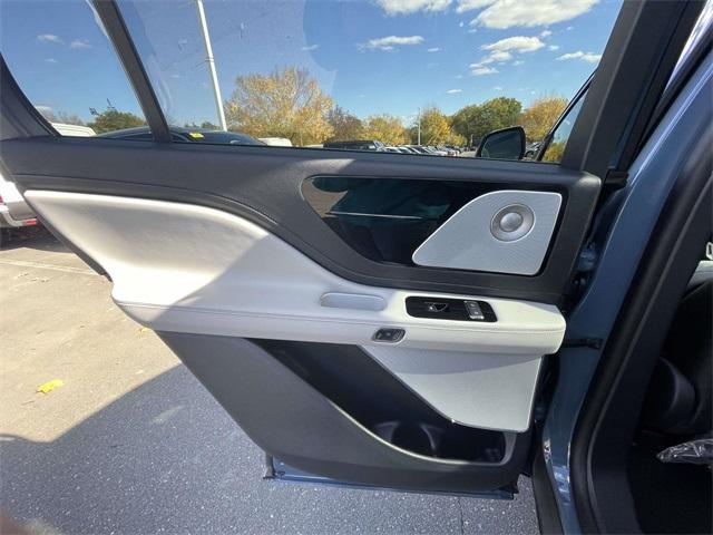 new 2026 Lincoln Aviator car, priced at $76,675