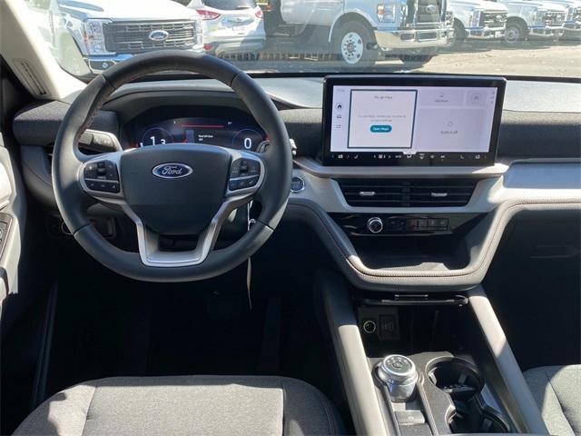 new 2025 Ford Explorer car, priced at $40,805