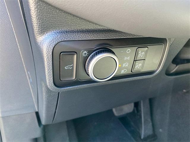 new 2025 Ford Explorer car, priced at $40,805