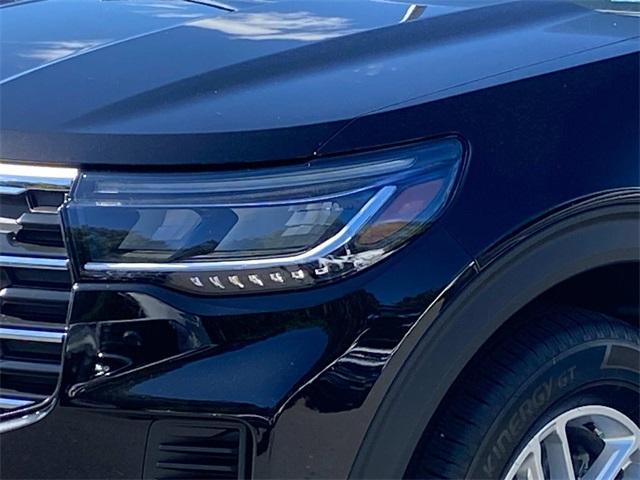 new 2025 Ford Explorer car, priced at $40,805