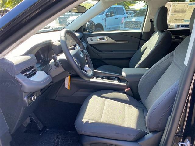new 2025 Ford Explorer car, priced at $40,805
