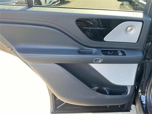 new 2025 Lincoln Aviator car, priced at $70,543
