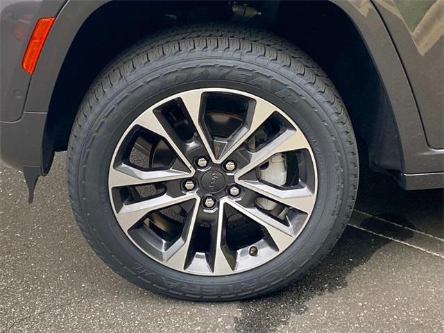 used 2022 Jeep Grand Cherokee car, priced at $37,924
