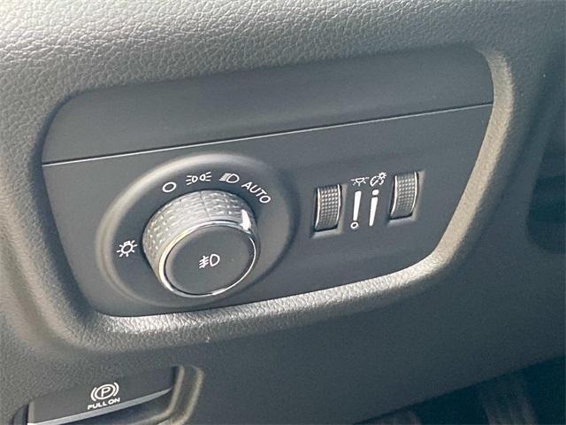 used 2022 Jeep Grand Cherokee car, priced at $37,924