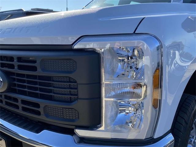 new 2024 Ford F-350 car, priced at $63,634