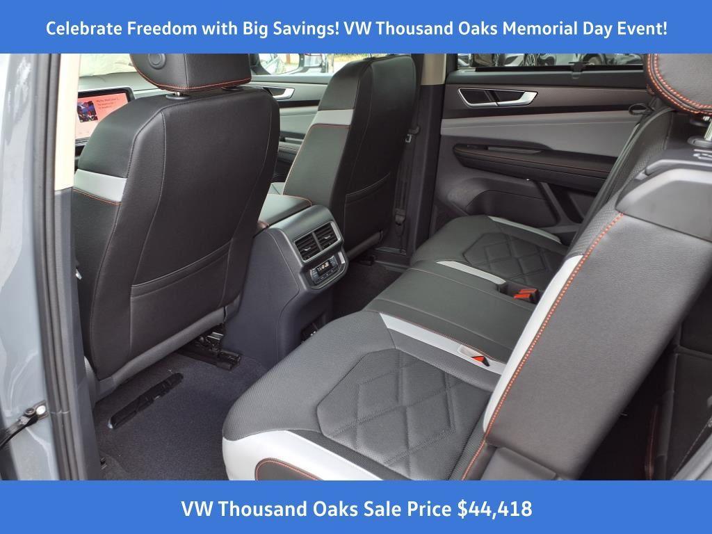 new 2025 Volkswagen Atlas car, priced at $44,418