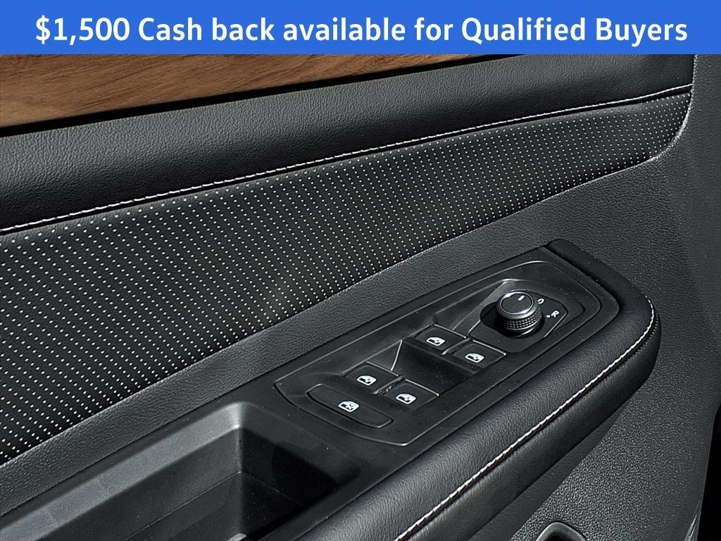 new 2026 Volkswagen Atlas car, priced at $47,677