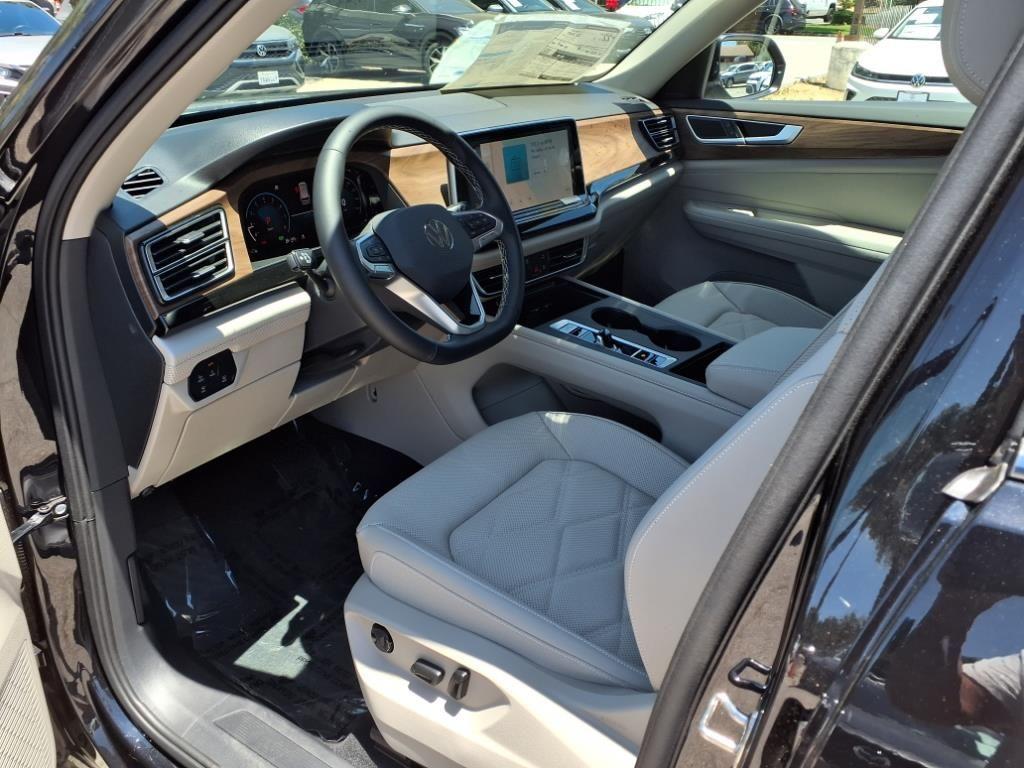 new 2025 Volkswagen Atlas car, priced at $35,625