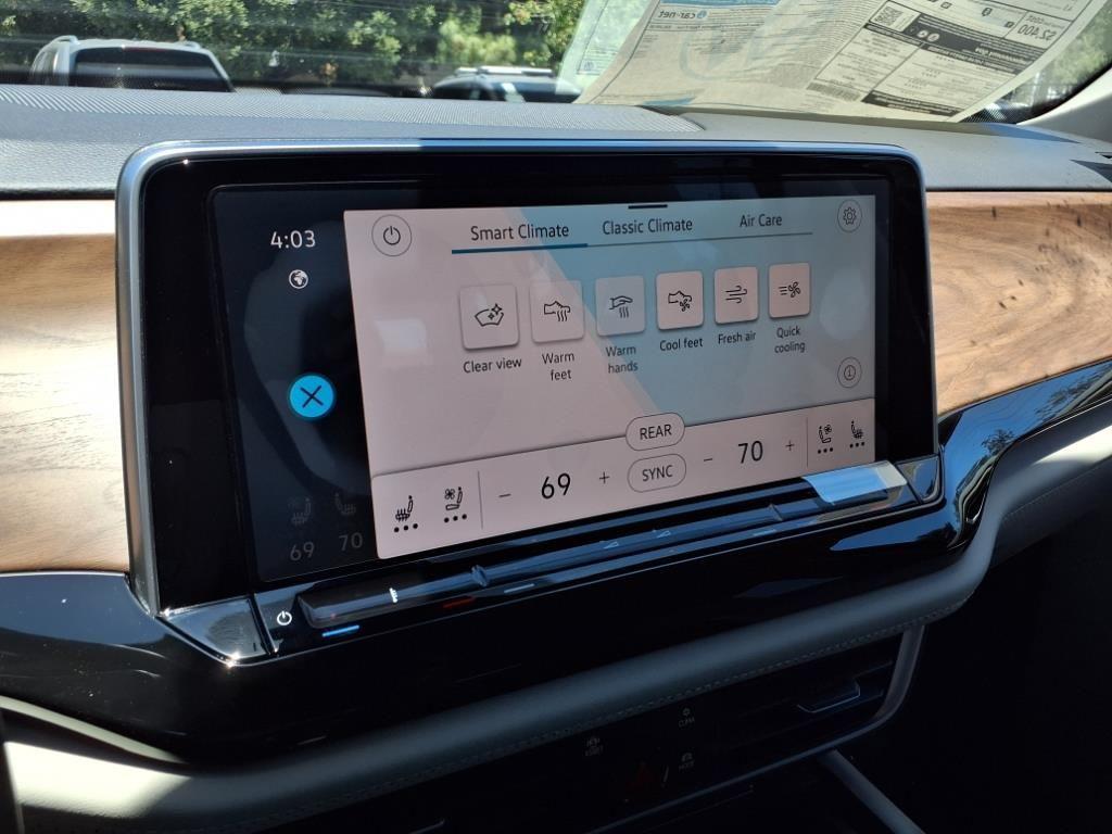 new 2025 Volkswagen Atlas car, priced at $35,625