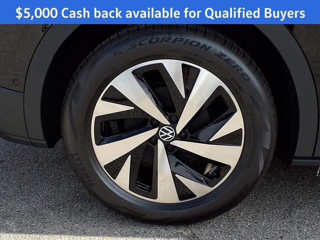 new 2025 Volkswagen ID.4 car, priced at $42,271