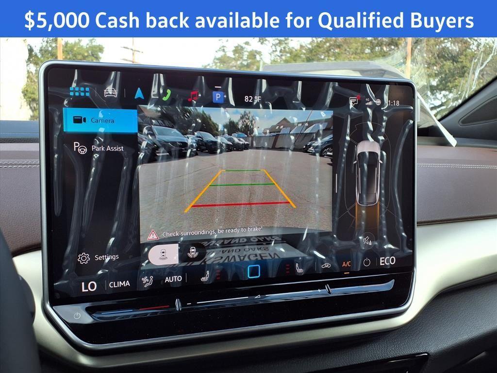 new 2025 Volkswagen ID.4 car, priced at $42,271