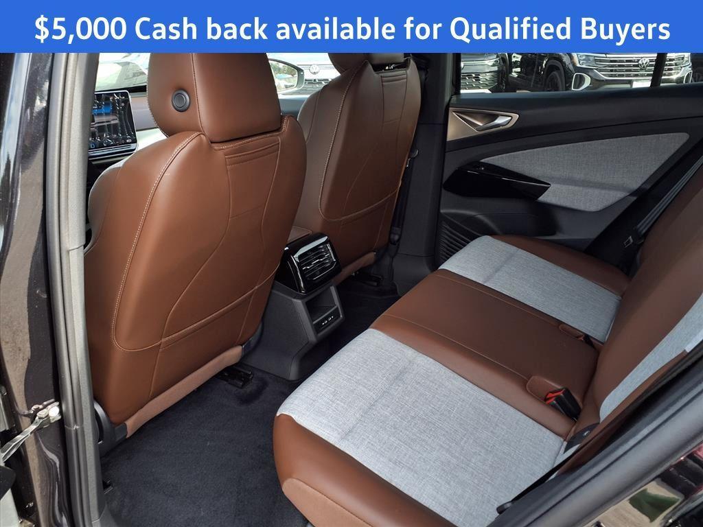 new 2025 Volkswagen ID.4 car, priced at $42,271