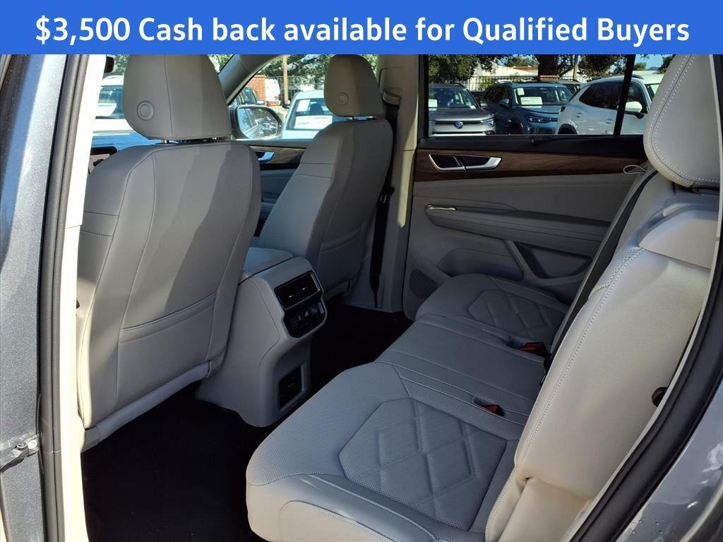 new 2025 Volkswagen Atlas car, priced at $41,346