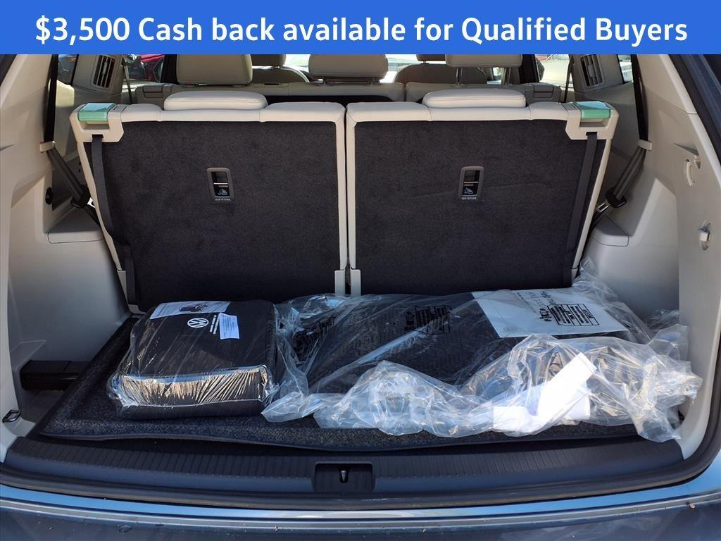 new 2025 Volkswagen Atlas car, priced at $41,346