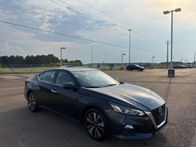 used 2022 Nissan Altima car, priced at $17,300