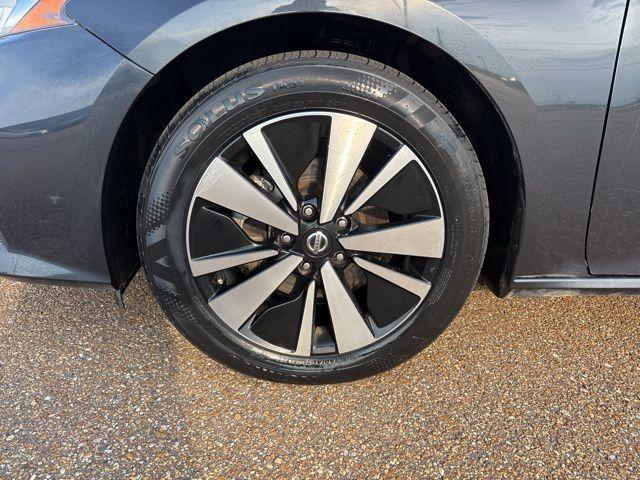 used 2022 Nissan Altima car, priced at $17,300