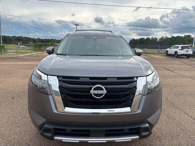 new 2025 Nissan Pathfinder car, priced at $43,530