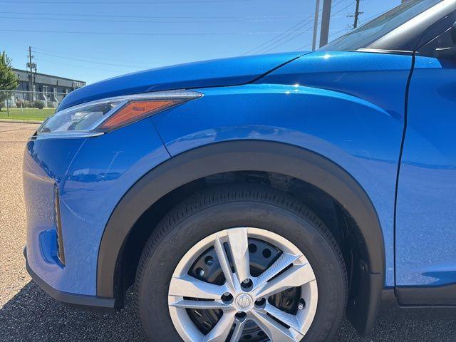 new 2025 Nissan Kicks Play car, priced at $23,230