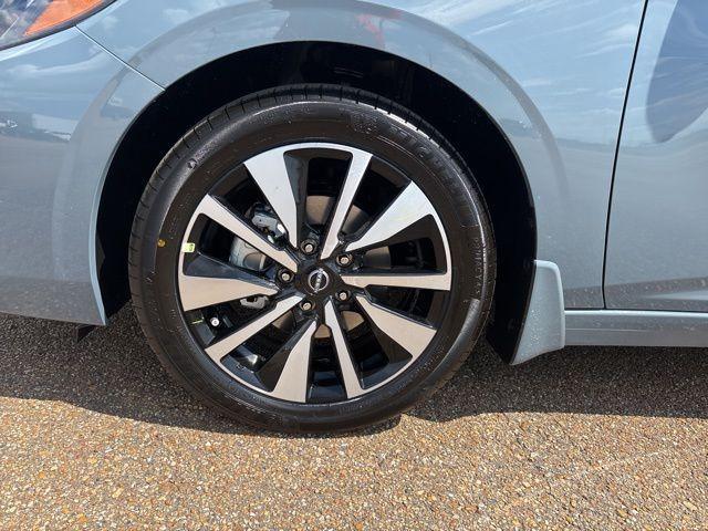 new 2025 Nissan Sentra car, priced at $25,794