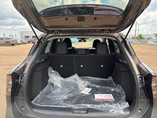 new 2025 Nissan Kicks car, priced at $26,252