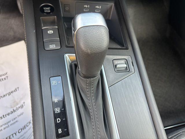 new 2025 Nissan Kicks car, priced at $26,252