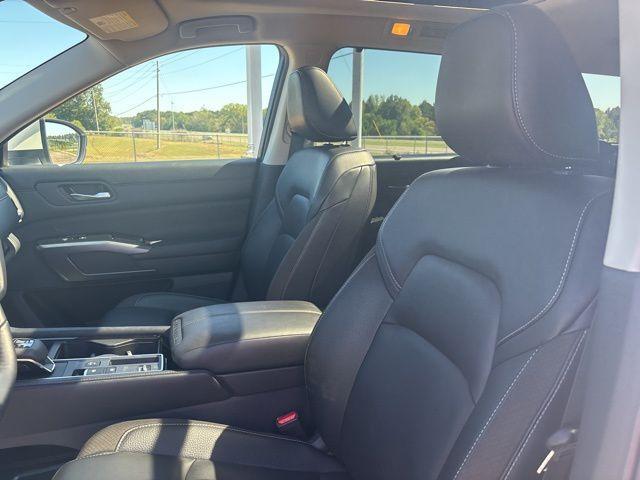 used 2024 Nissan Pathfinder car, priced at $34,500