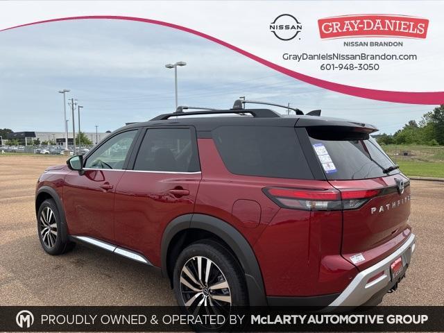 new 2025 Nissan Pathfinder car, priced at $51,548