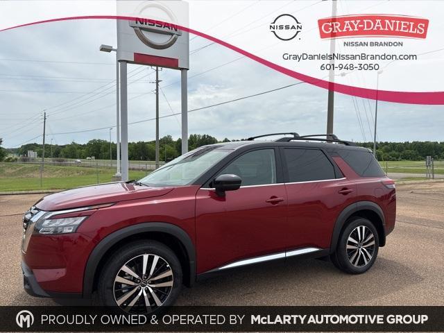new 2025 Nissan Pathfinder car, priced at $51,548
