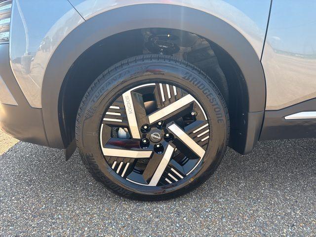new 2025 Nissan Kicks car, priced at $24,990