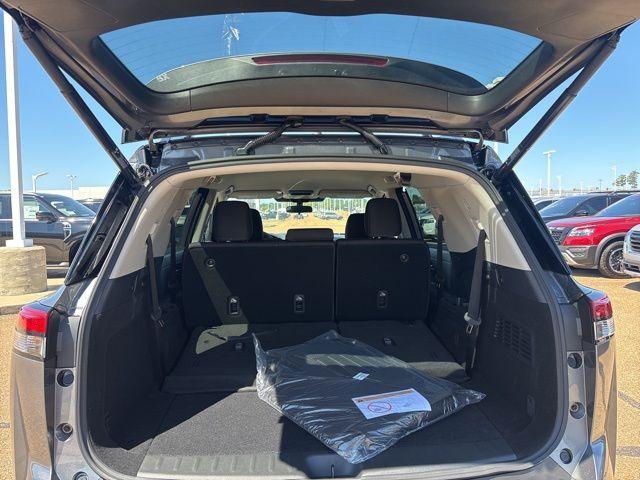 new 2025 Nissan Pathfinder car, priced at $34,367