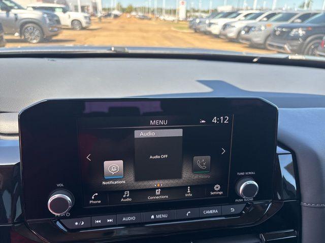 new 2025 Nissan Pathfinder car, priced at $34,367