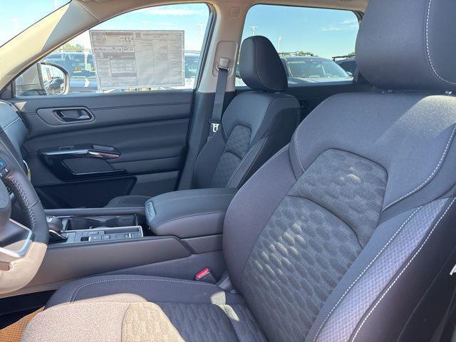 new 2025 Nissan Pathfinder car, priced at $34,367