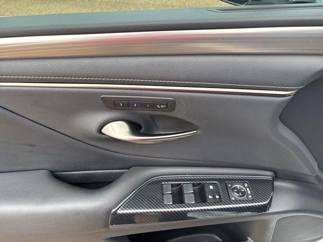 used 2020 Lexus ES 350 car, priced at $25,600