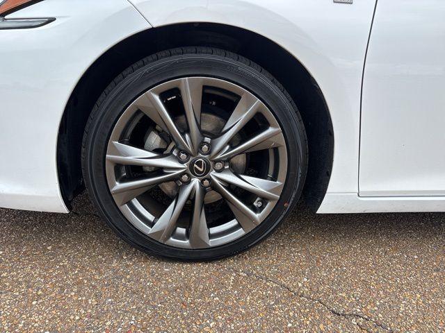 used 2020 Lexus ES 350 car, priced at $25,600