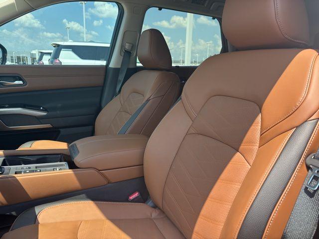 new 2025 Nissan Pathfinder car, priced at $44,316