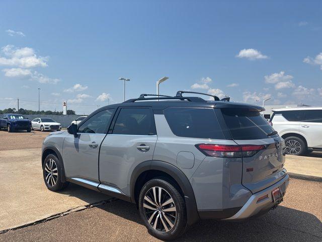 new 2025 Nissan Pathfinder car, priced at $44,316
