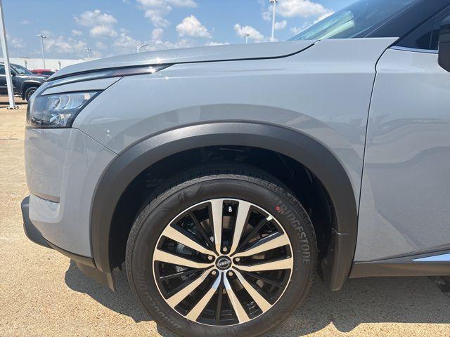new 2025 Nissan Pathfinder car, priced at $44,316
