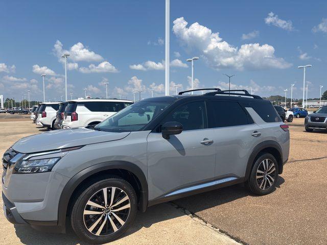 new 2025 Nissan Pathfinder car, priced at $44,316