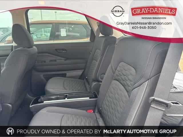 new 2025 Nissan Pathfinder car, priced at $41,408
