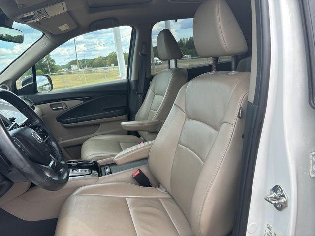 used 2021 Honda Pilot car, priced at $23,300