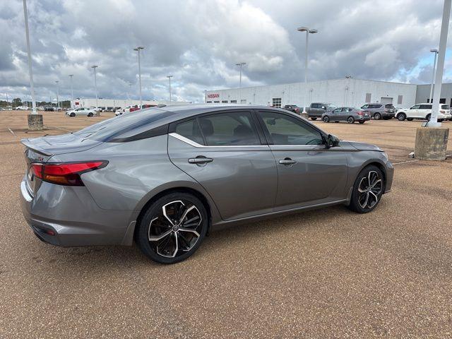 used 2023 Nissan Altima car, priced at $20,900