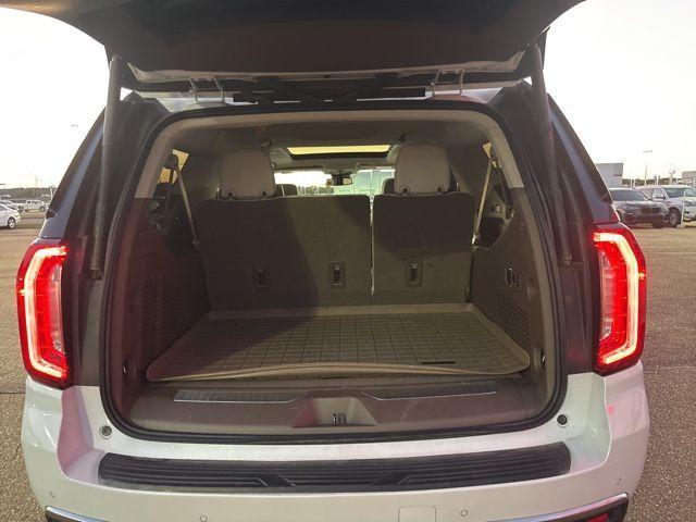 used 2023 GMC Yukon XL car, priced at $56,000